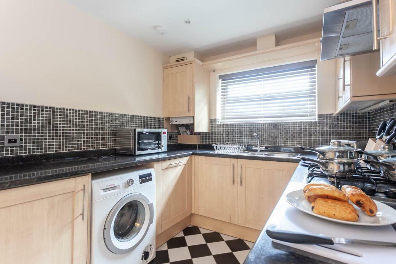 4 Bed Home, Driveway Parking Ideally Located In Latchford, Warrington - Executive St Marys House Esterno foto