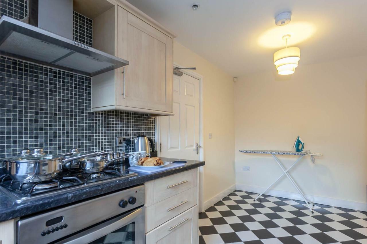 4 Bed Home, Driveway Parking Ideally Located In Latchford, Warrington - Executive St Marys House Esterno foto