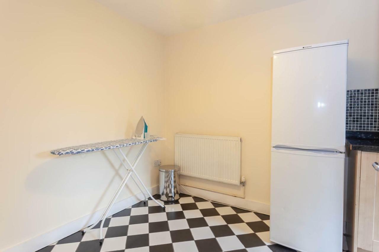 4 Bed Home, Driveway Parking Ideally Located In Latchford, Warrington - Executive St Marys House Esterno foto