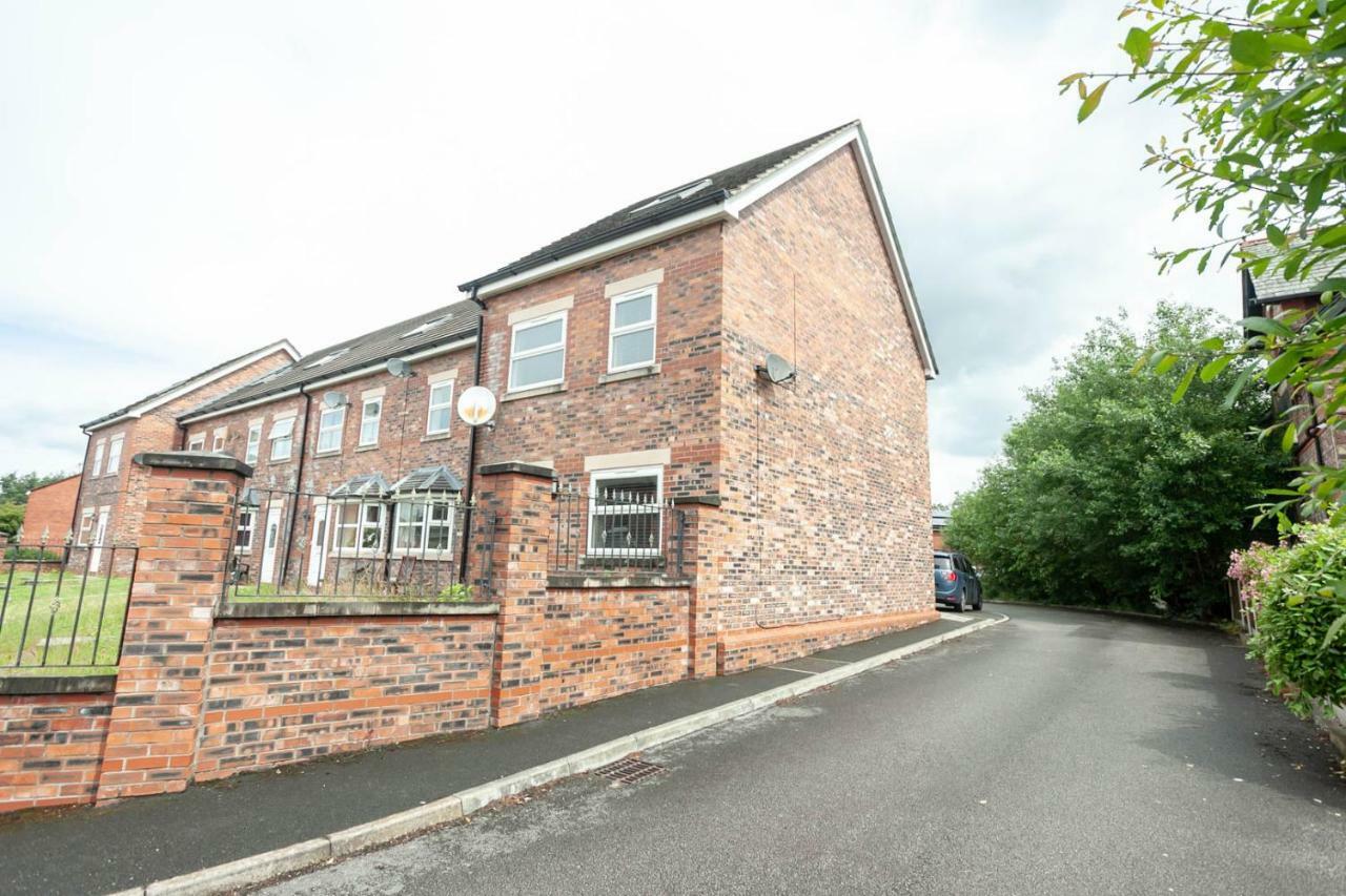 4 Bed Home, Driveway Parking Ideally Located In Latchford, Warrington - Executive St Marys House Esterno foto