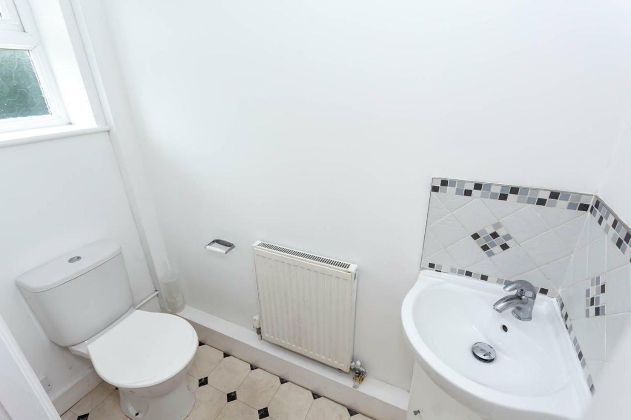 4 Bed Home, Driveway Parking Ideally Located In Latchford, Warrington - Executive St Marys House Esterno foto